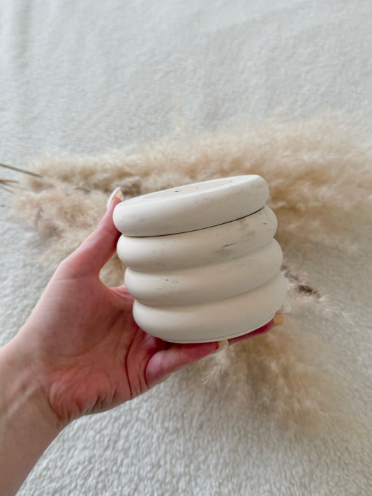 Contenant The Line - Pouf & Boîte Striée